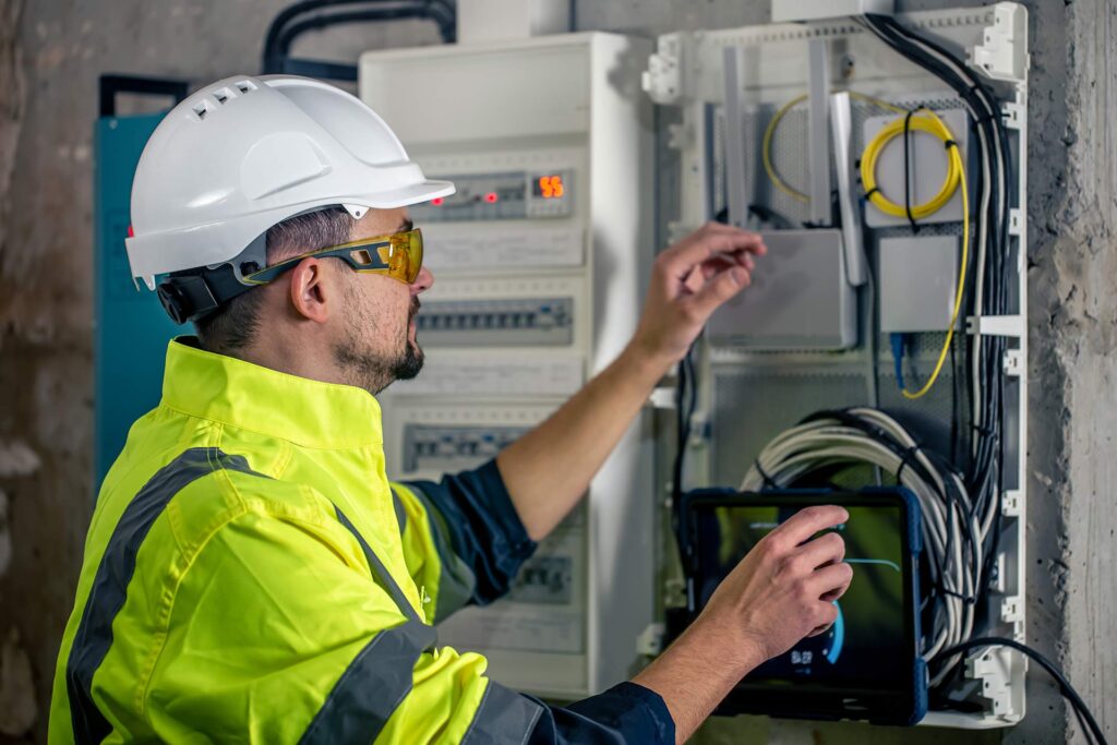 5 Electrical Problems Home Inspectors Commonly Find in Older Des Moines Homes
